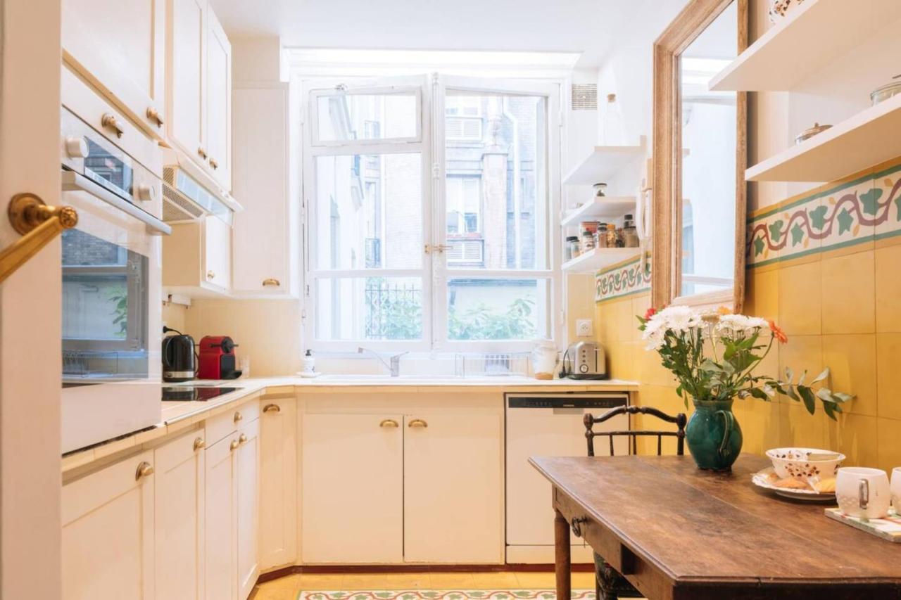 Appartement Luxurious 4 Bedroom Next To The Eiffel Tower Parijs