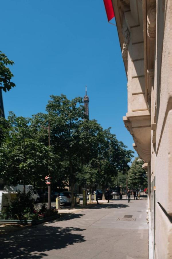 Luxurious 4 Bedroom Next To The Eiffel Tower * Parijs